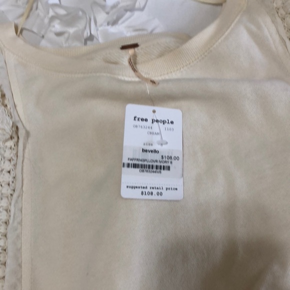 FP Fringe pullover - Picture 3 of 3